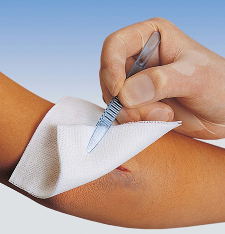 BOITE DE COMPRESSE STERILE NON TISSE BOITE DE 2 ET 50 SACHET